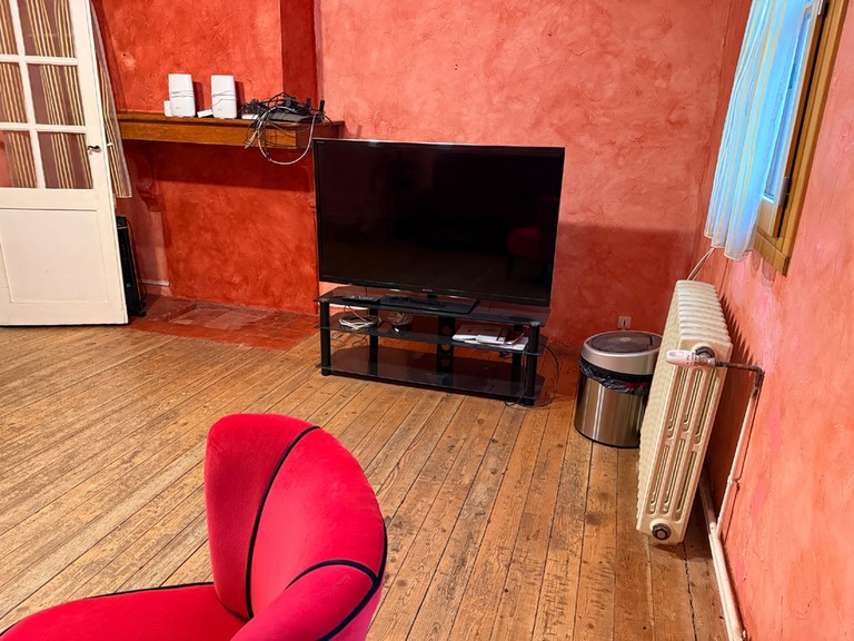 living room (level 1)