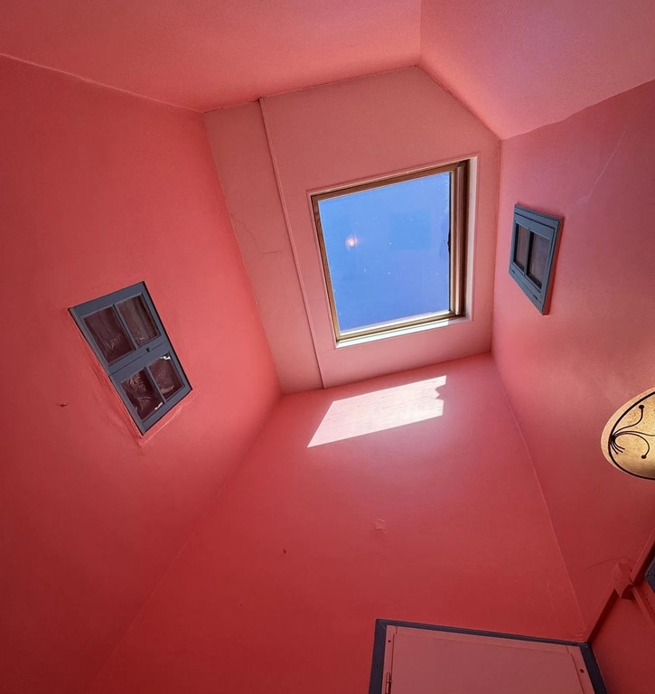 velux (top staircase)